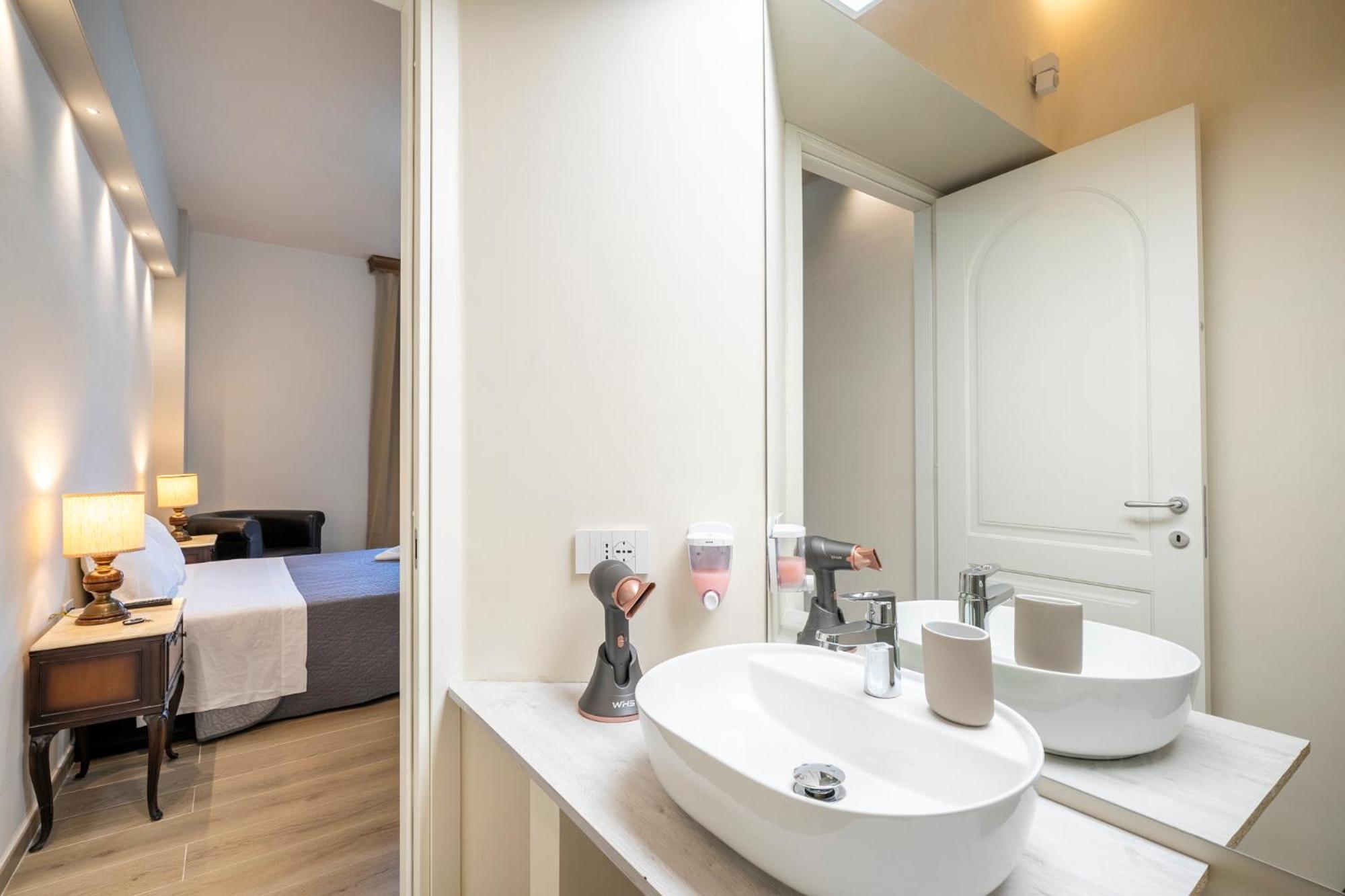 Duomo - Camere Matrimoniali Con Bagno Privato Флоренция Екстериор снимка